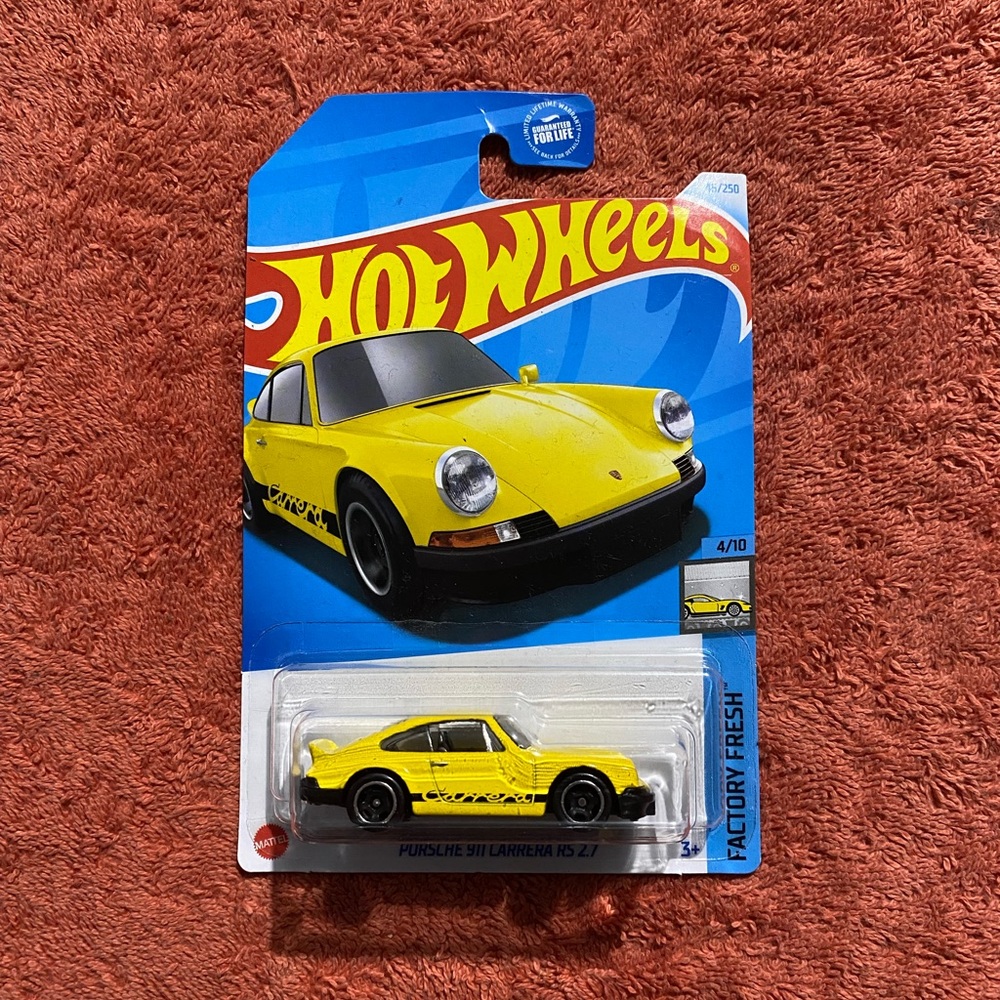 Hot Wheels Porsche 911 Carrera RS 2.7